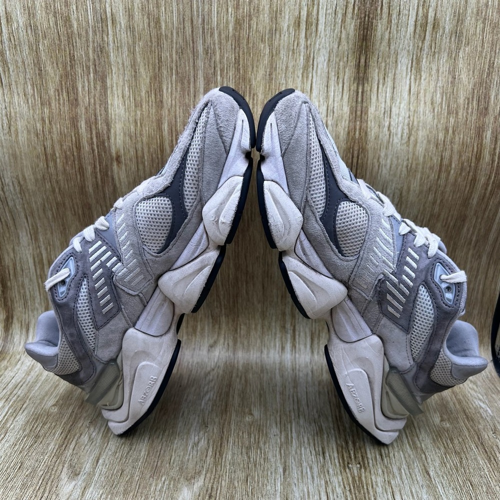 New Balance 9060 Sneaker Men's Size 9.5 Grey Rain Cloud Castlerock U9060GRY - Picture 7 of 10